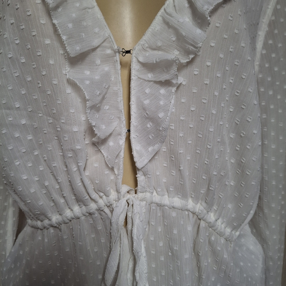 💋Abercrombie & Fitch Elegant White Ruffle Blouse💋 - Picture 7 of 8